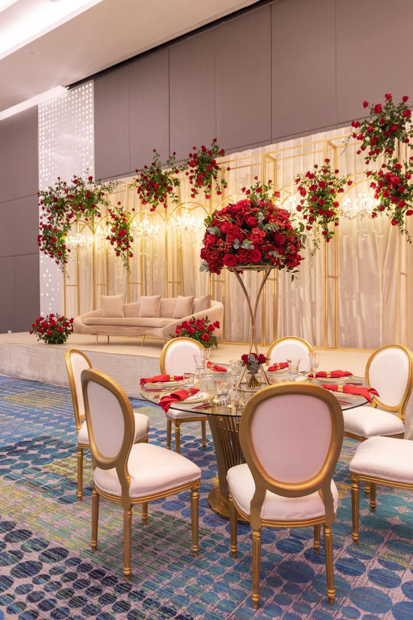 Готель Radisson Red Silicon Oasis Дубай