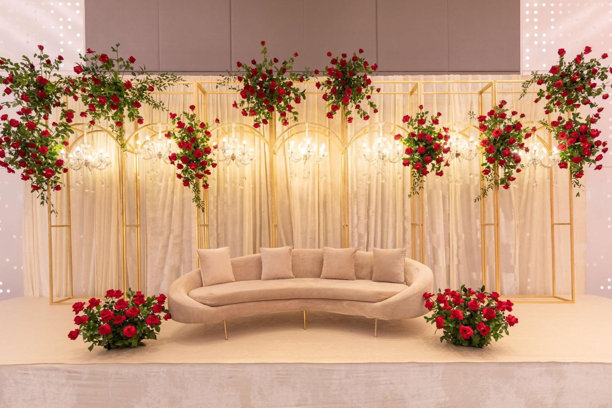 होटल Radisson Red Silicon Oasis